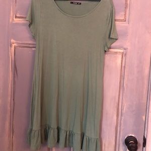 Boutique Green Tunic with Ruffle Medium